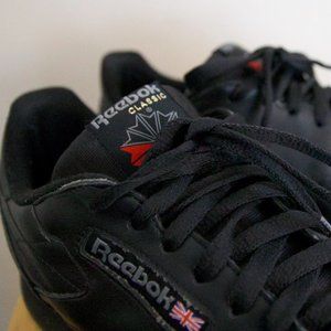 REEBOK | Black Classic Sneaker